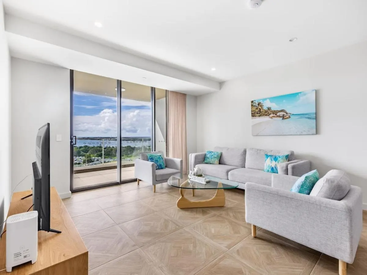 Sweeping Ocean View Apt W Carpark And Rooftop Pool Χρυσή Ακτή