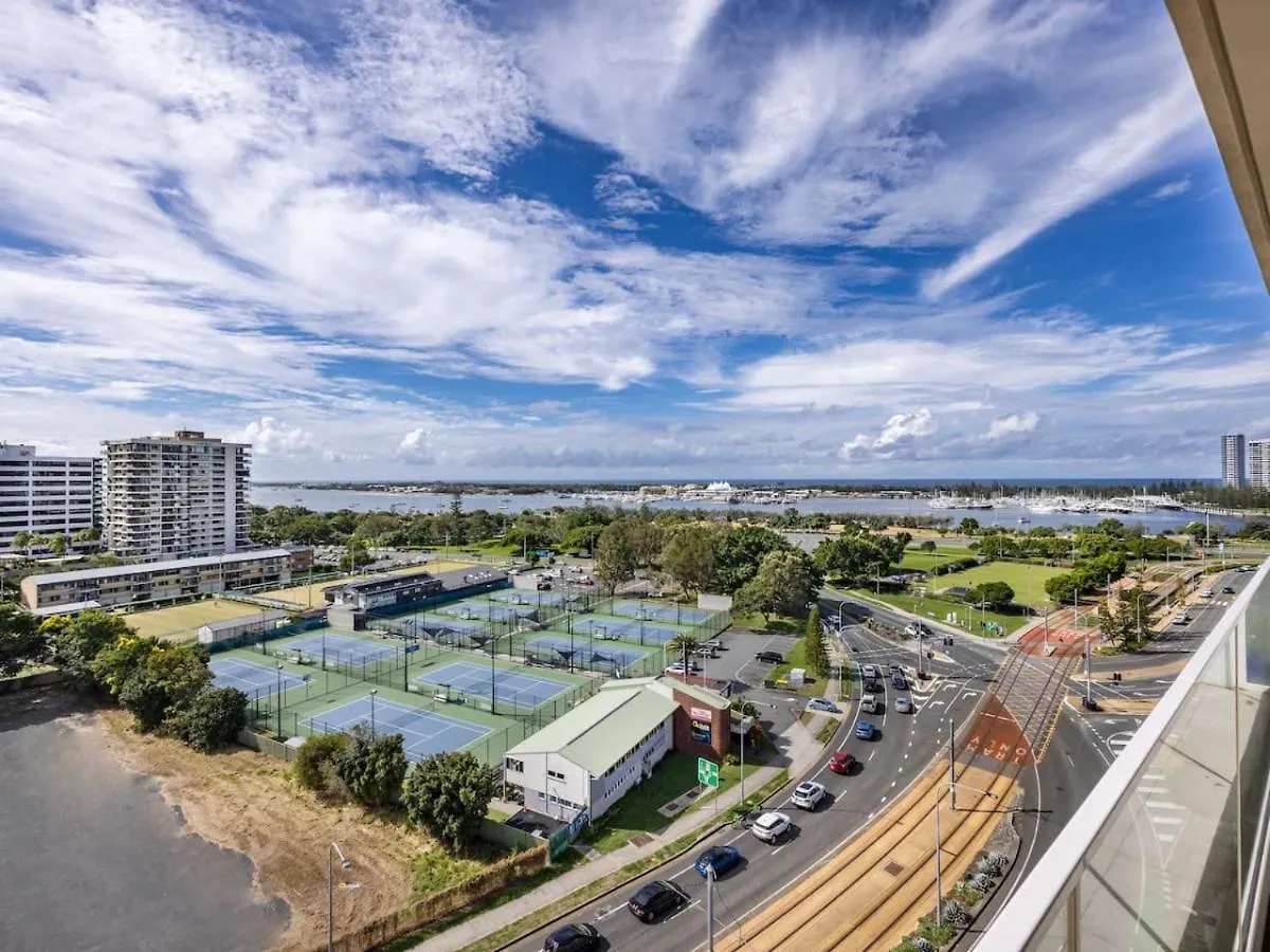 Sweeping Ocean View Apt W Carpark And Rooftop Pool Χρυσή Ακτή Διαμέρισμα