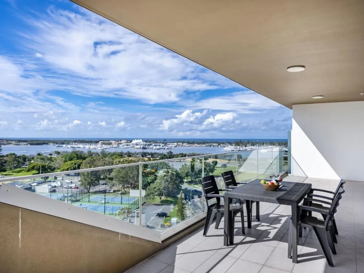 Sweeping Ocean View Apt W Carpark And Rooftop Pool Χρυσή Ακτή
